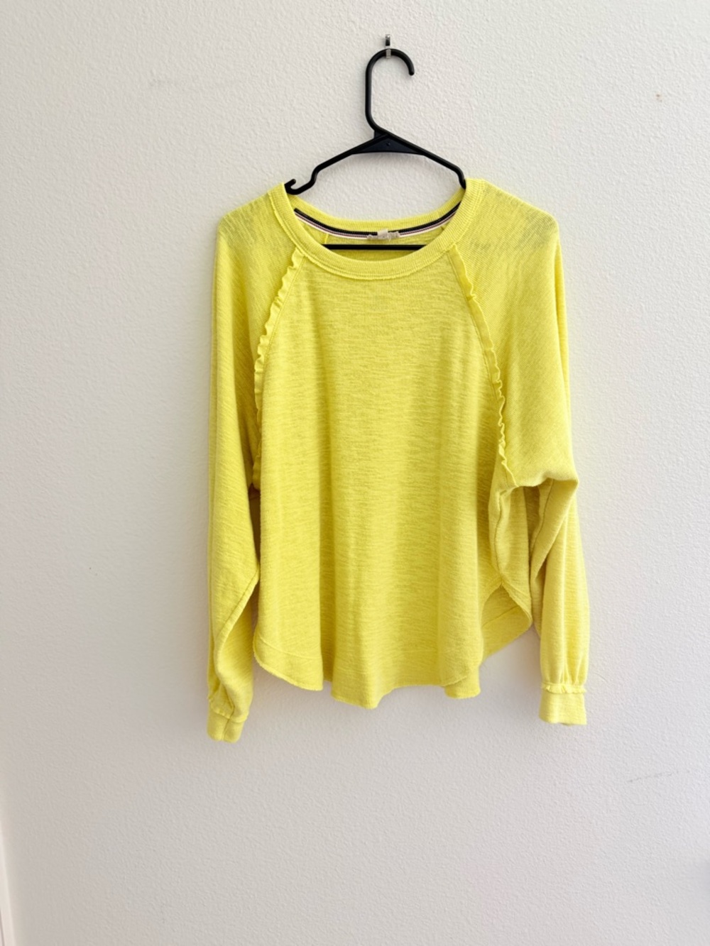 Anthropologie pilcro ruffle raglan sleeve yellow long sleeve blouse size small